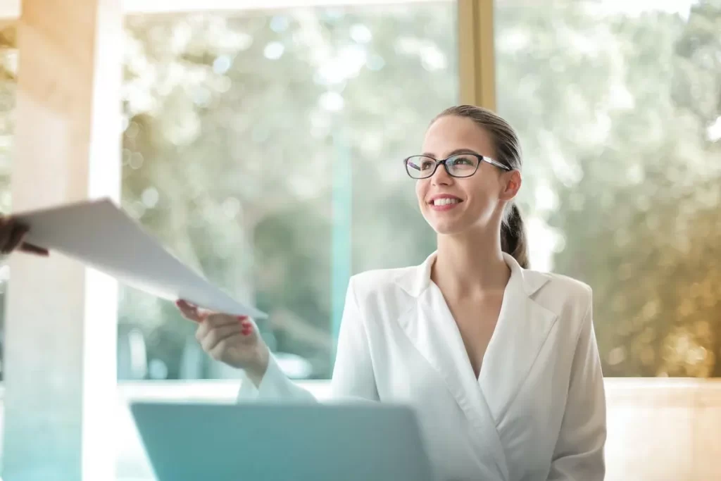 how to impress MBA admissions committee
